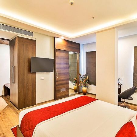 Jagadish Brigade Hotel Бангалор Экстерьер фото