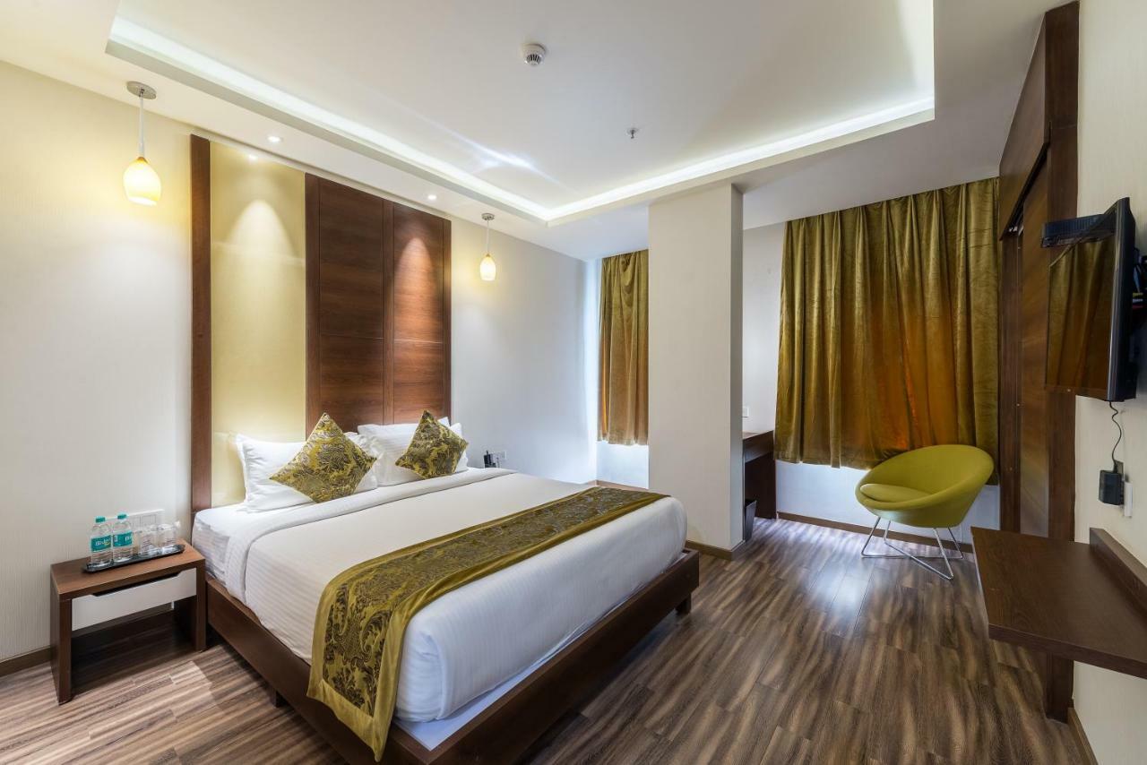 Jagadish Brigade Hotel Бангалор Экстерьер фото